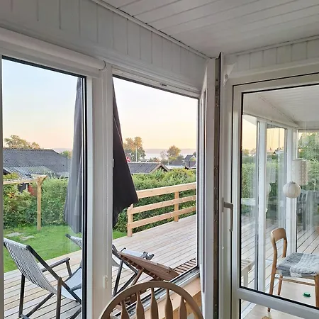 Charming Summer House Near 펜션