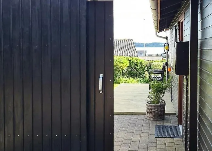 Charming Summer House Near 펜션 *
